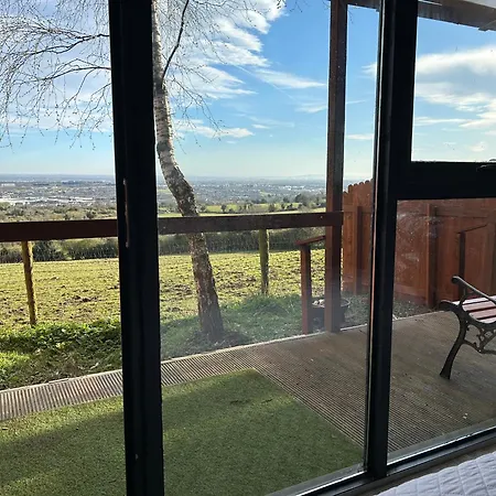 The In The Woods * دبلن