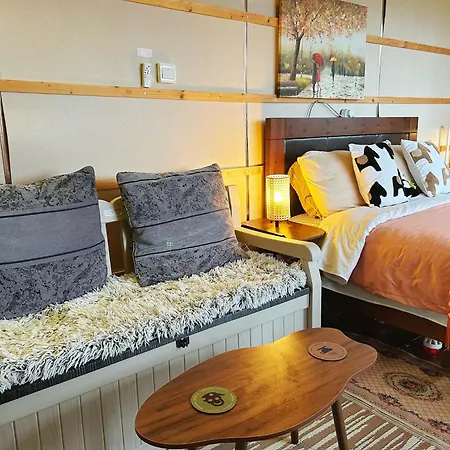 The In The Woods شاليه